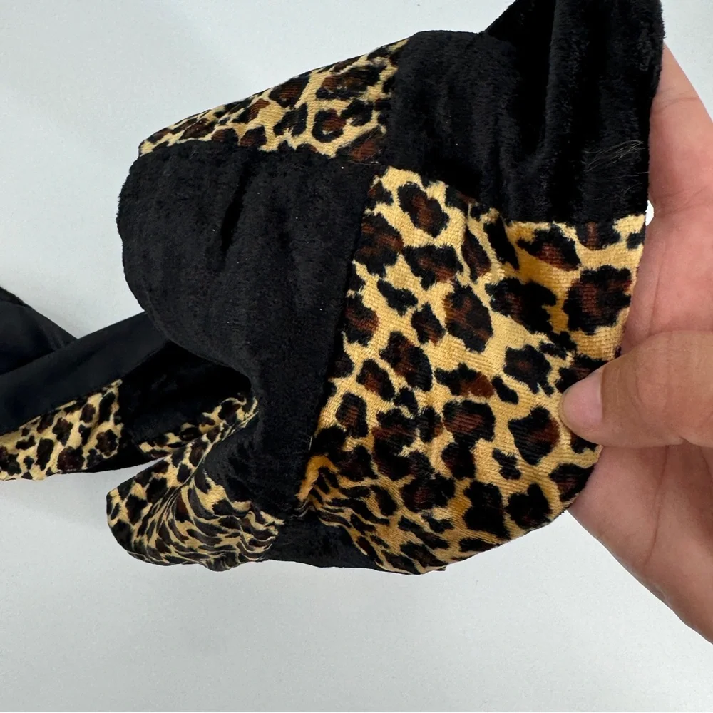 5/$25 Vintage velvet scarf animal cheetah print